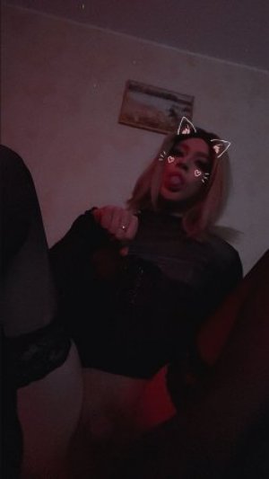 Транссексуалка Милана